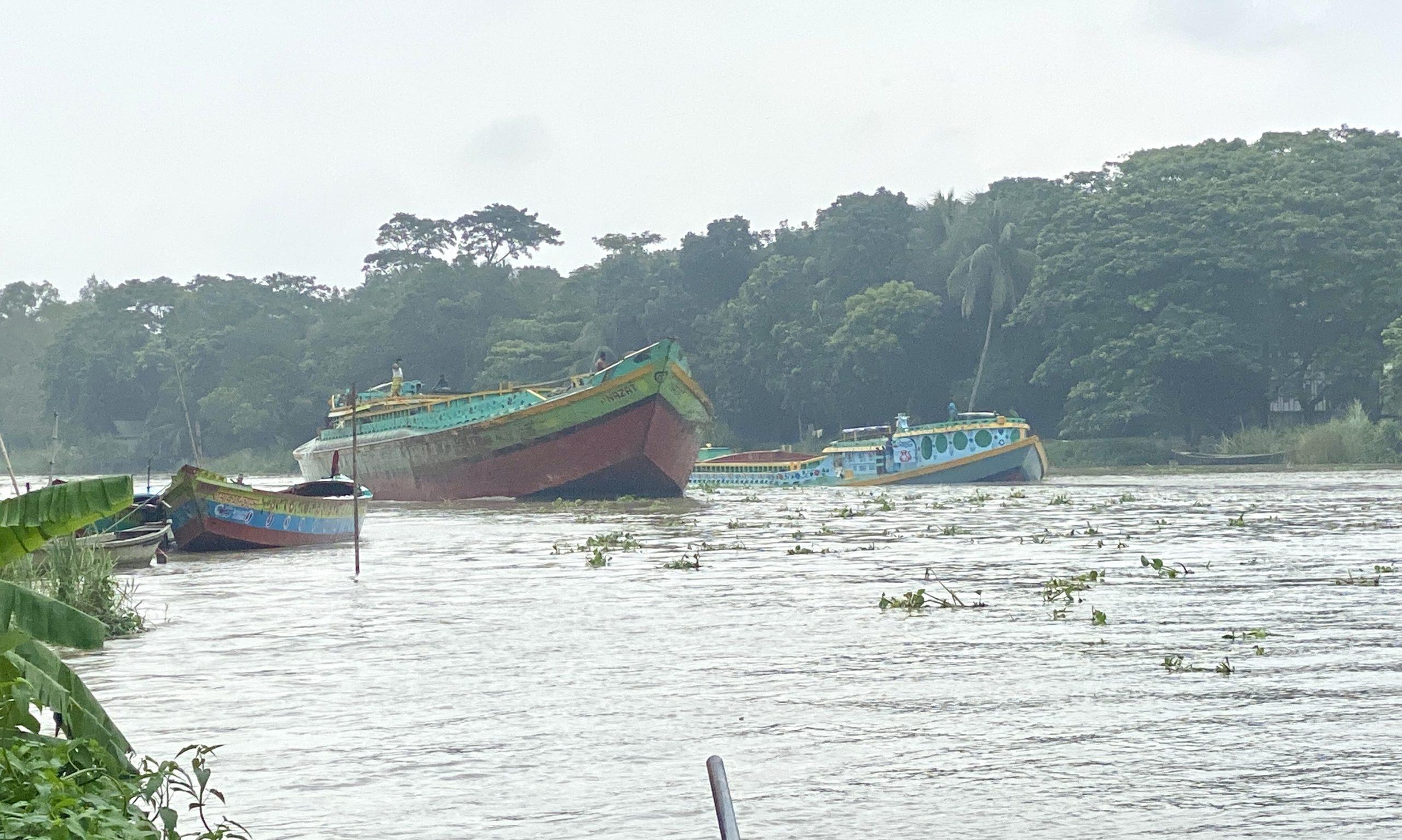 পদ্মা থেকে বালু লুটের নিরাপদ নৌপথ ডহরি-তালতলা খাল, হুমকির মুখে দুই পাড়ের বসতবাড়ি
